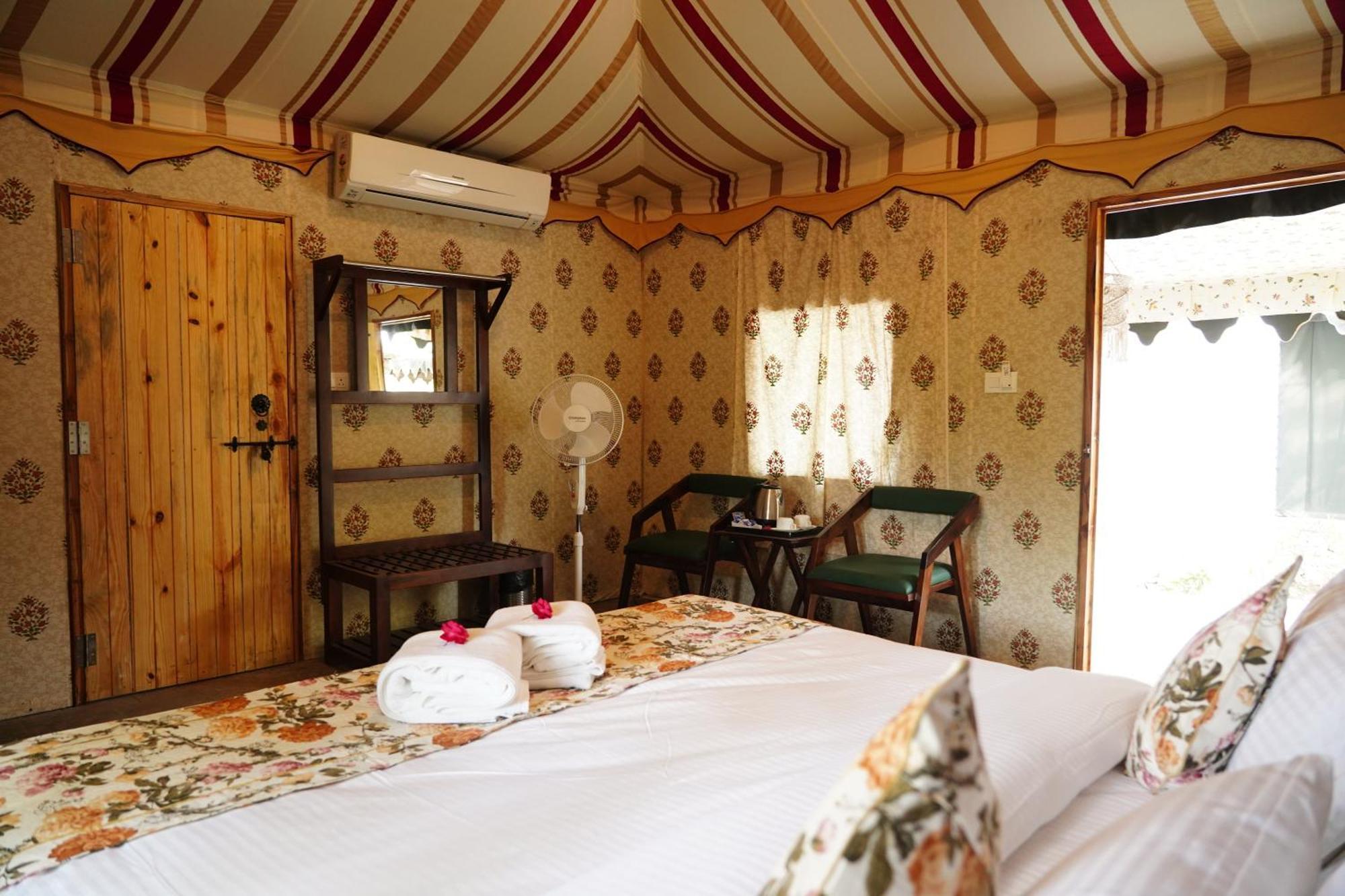 Heli Pushkar Otel Dış mekan fotoğraf